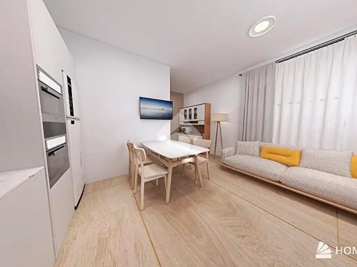 Appartamento trilocale in vendita in Via Alberto Sordi, Parma