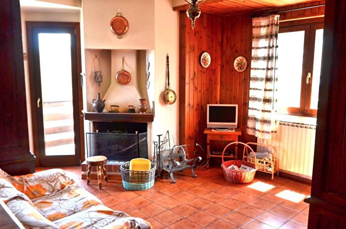 Appartamento trilocale in affitto in Via Arano, Ovindoli