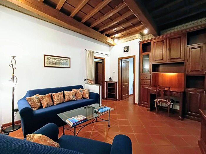 Appartamento trilocale in affitto in Via dei Banchi, Piazza della Repubblica, Firenze