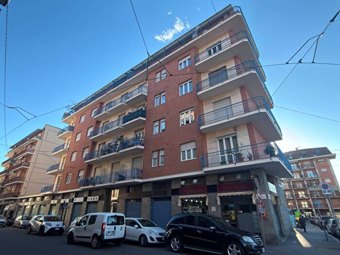 Appartamento trilocale in affitto in Via Bionaz, Pozzo Strada, Torino