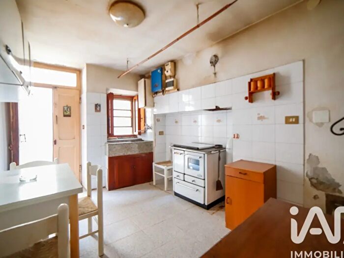 Casa con 6 locali in vendita in Via Giacomo Leopardi, CastellAzzara