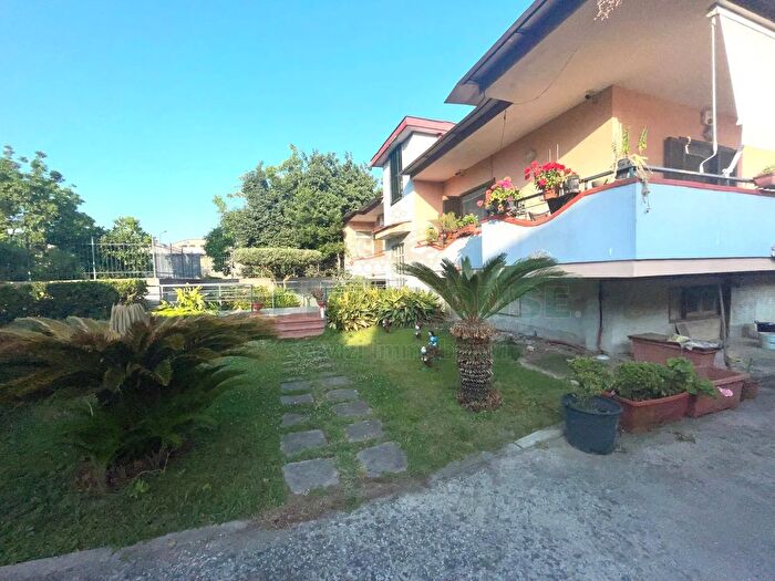 Casa con 5 locali in vendita in Pomigliano DArco