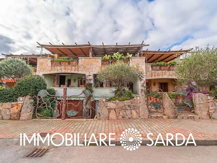 Casa con 5 locali in vendita in Arzachena