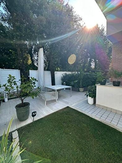 Casa con 6 locali in vendita in Via Giosuè Carducci, Pietrasanta