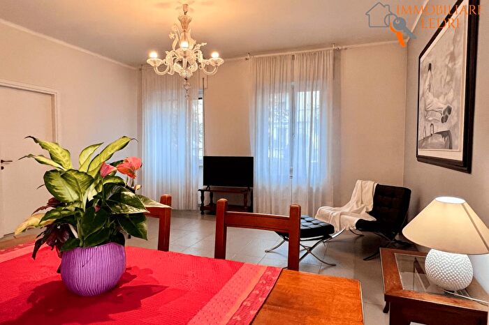 Appartamento quadrilocale in vendita in Via Ederle, Verona