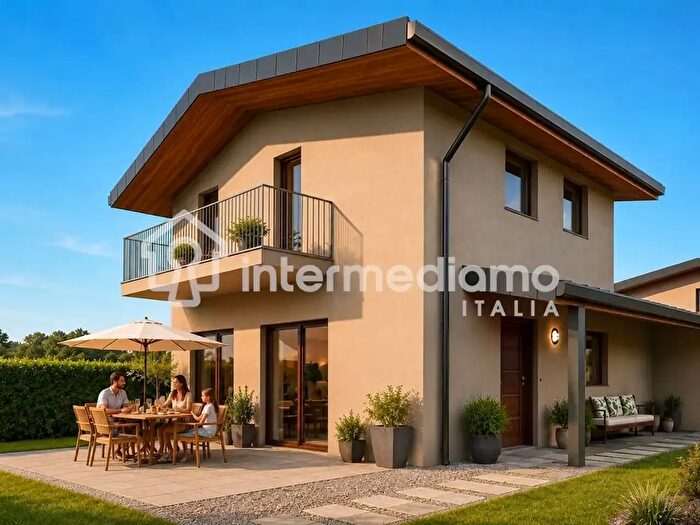 Casa quadrilocale in vendita in Dro