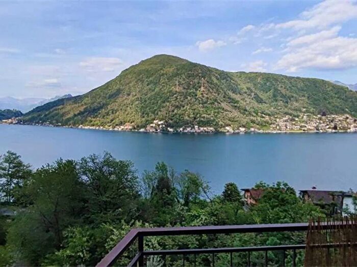 Appartamento monolocale in affitto in Brusimpiano