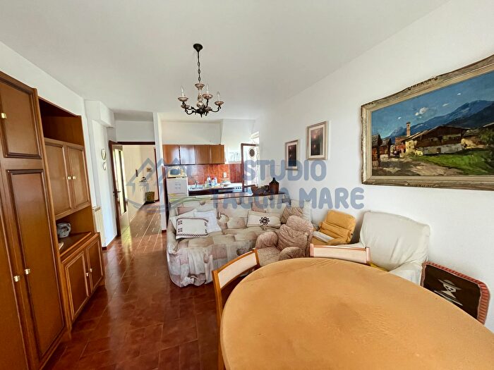 Appartamento trilocale in vendita in Via Mazzini, Pompeiana