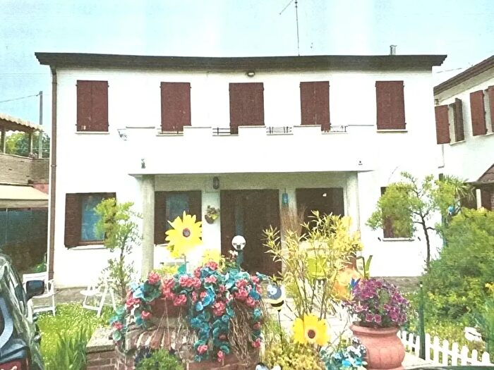 Casa quadrilocale in vendita in Cavalcavia Pietro Bembo, Padova