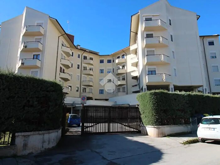 Appartamento quadrilocale in vendita in Via Giuseppe Pianese, Campobasso