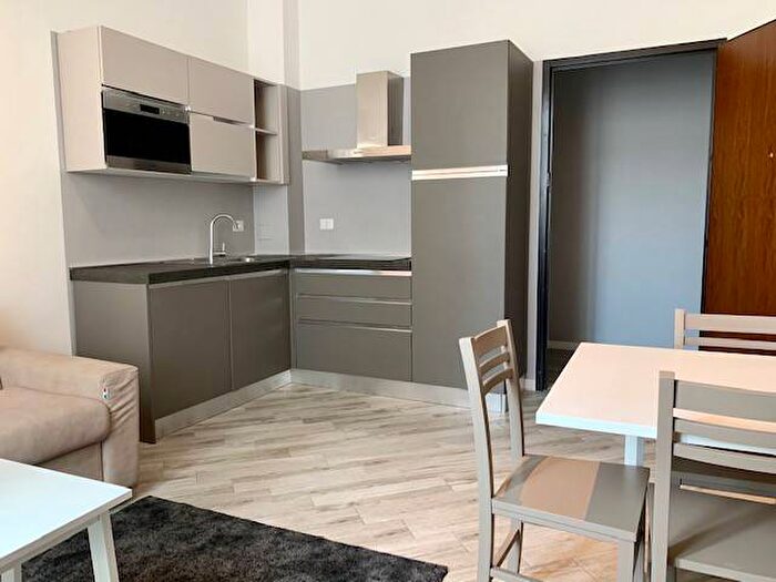 Appartamento bilocale in affitto in via Soperga, Centrale, Milano