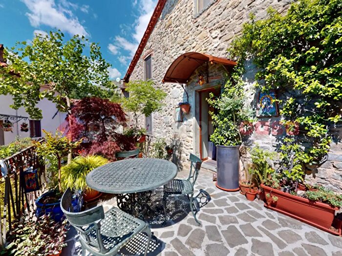 Casa con 10 locali in vendita in Località Gombereto, Bagni Di Lucca