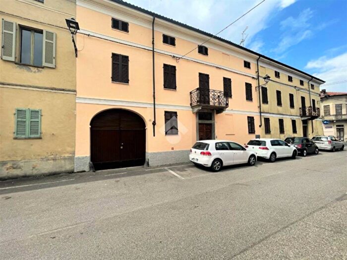 Appartamento trilocale in affitto in Via bena, Centro, Crescentino