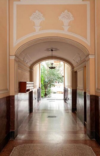 Appartamento bilocale in vendita in Via Sangallo, Milano