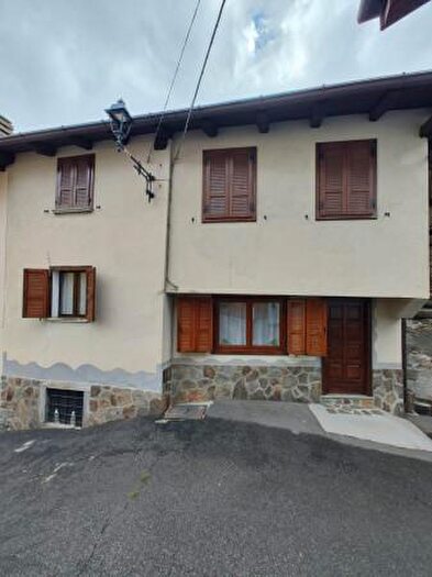 Appartamento quadrilocale in vendita in Vione