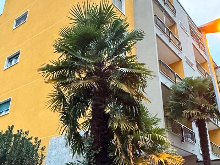 Appartamento trilocale in affitto in Via Messina, Cenisio, Milano