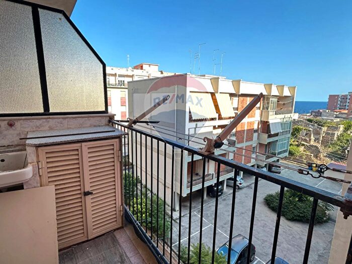 Appartamento con 6 locali in vendita in Via Emilia, Siracusa