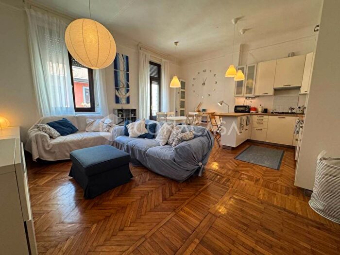 Appartamento quadrilocale in affitto in Via Cesare Tallone, Città Studi, Milano
