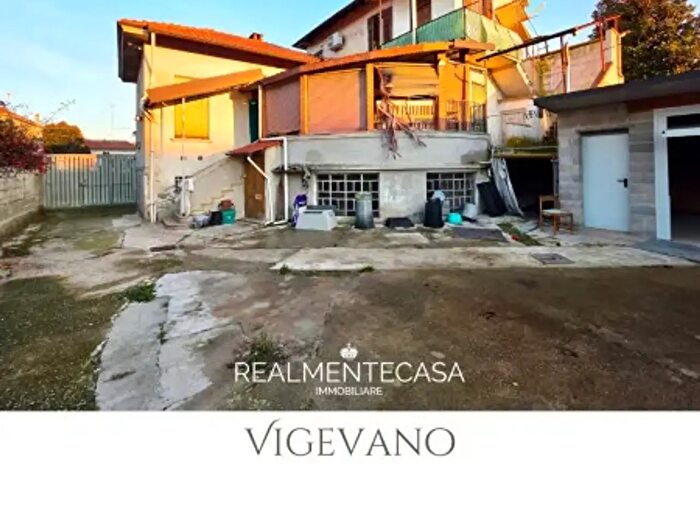 Casa con 5 locali in vendita in Corso Torino, Vigevano