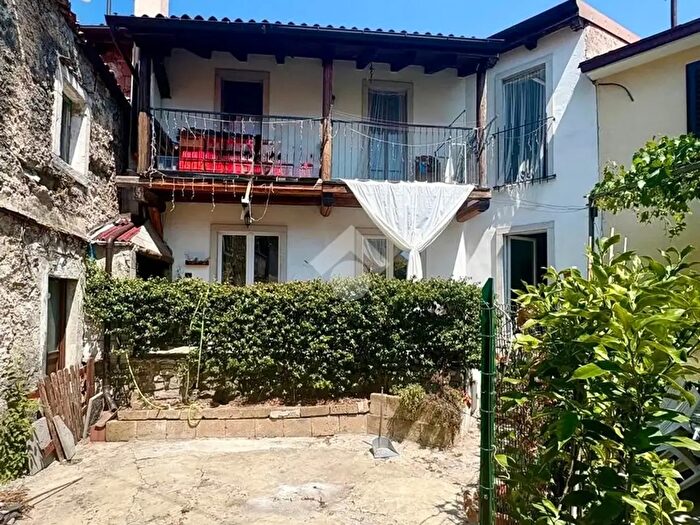 Casa trilocale in vendita in Località San Giuseppe della Chiusa, San Dorligo Della Valle