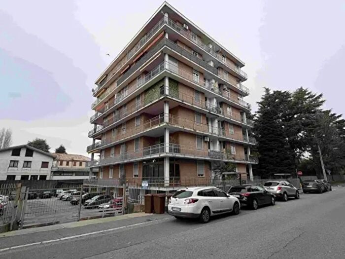 Appartamento trilocale in vendita in Via Bartolomeo Colleoni, Gallarate