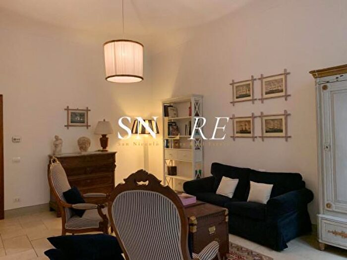 Appartamento con 5 locali in vendita in Via delle Belle Donne, Firenze