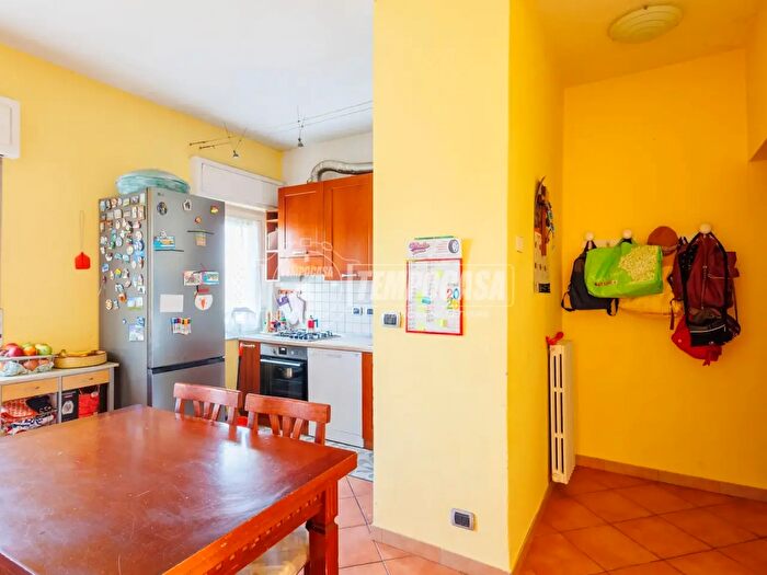 Appartamento trilocale in vendita in Strada Qualatico Ozzano Taro, Collecchio