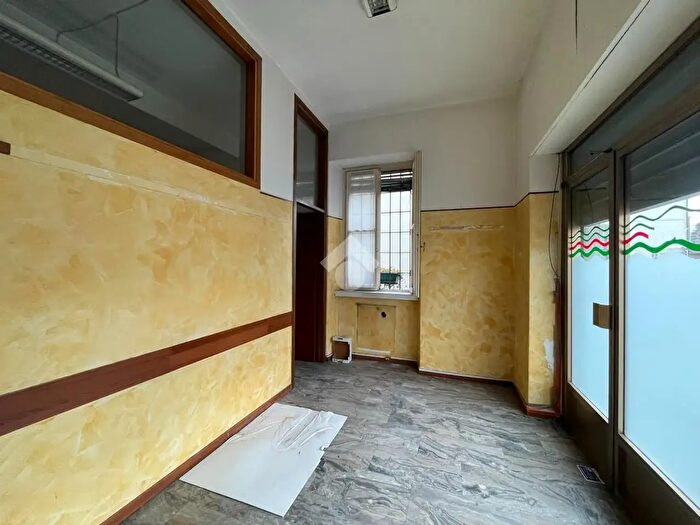 Casa con 8 locali in vendita in Via Campofiori, Alme