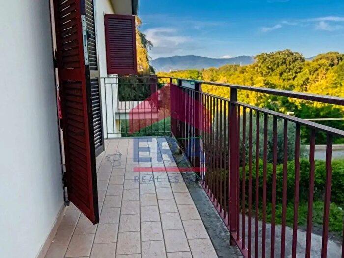 Appartamento trilocale in vendita in Via Luigi Biagioni, Civitella DAgliano