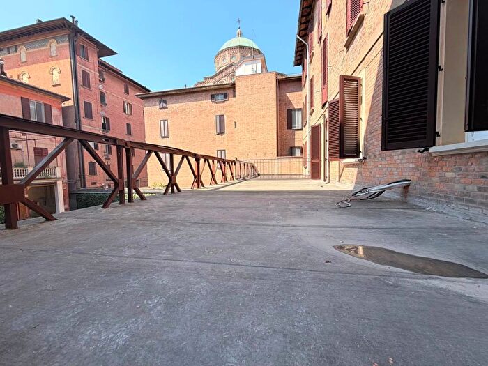 Appartamento quadrilocale in affitto in Via Giacomo Matteotti, Bolognina, Bologna