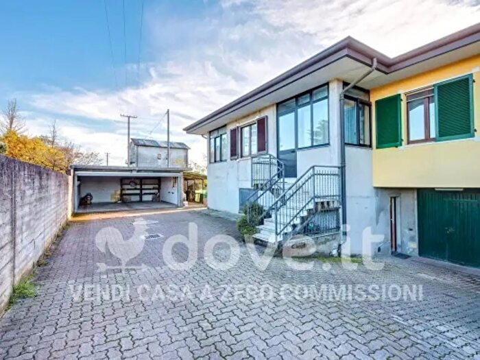 Casa bilocale in vendita in Via del Moro, Gerenzano