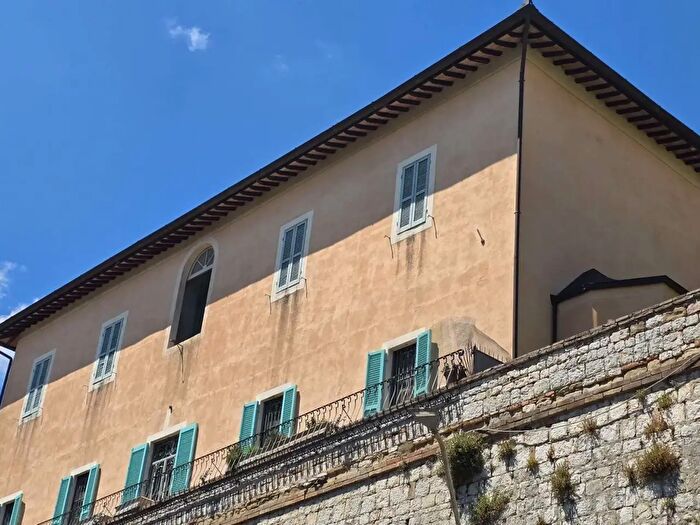 Casa con 12 locali in vendita in Corso Bersaglieri, Perugia