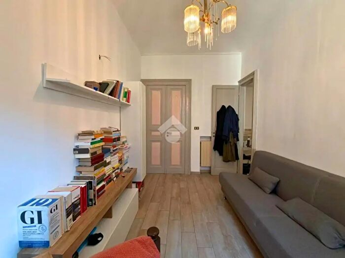 Appartamento trilocale in affitto in Via Cibrario, Torino