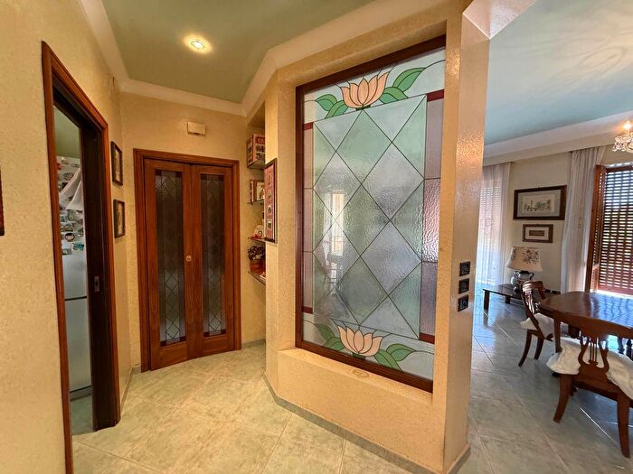 Appartamento con 5 locali in vendita in Siracusa