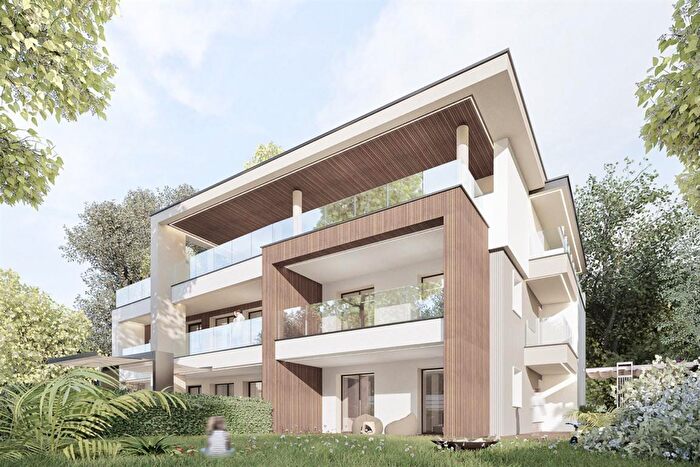 Appartamento trilocale in vendita in Via Gioia, Monza