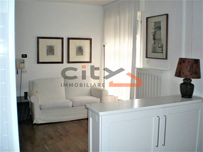 Appartamento con 5 locali in affitto in Via Sonda, Centro, Bassano del Grappa