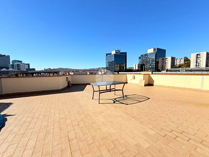 Appartamento trilocale in vendita in Via Nuova Pogioreale, Napoli