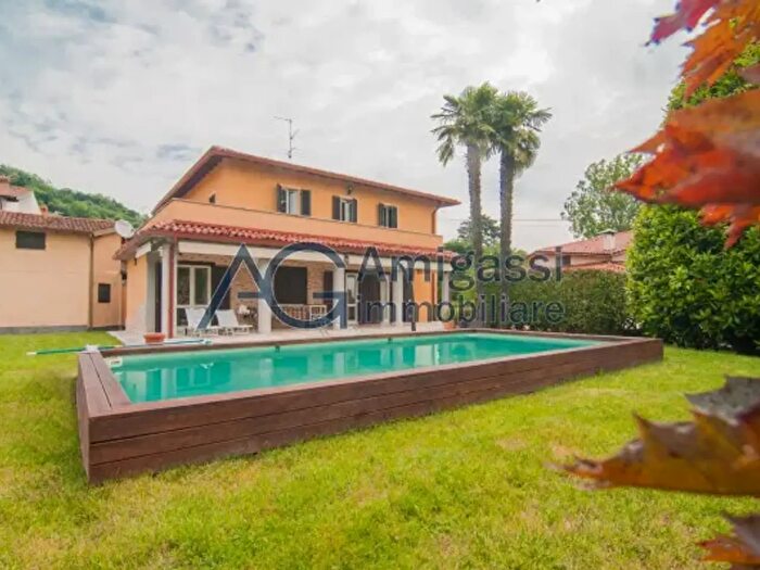 Casa con 6 locali in vendita in Via Pelabrocco, Castelli Calepio