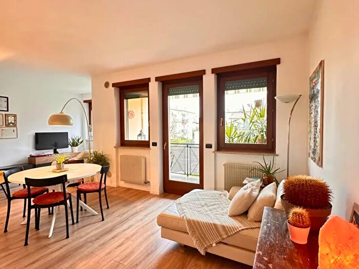 Appartamento trilocale in vendita in Via Giongo h, Thiene