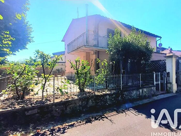 Casa quadrilocale in vendita in Via Ostina, Reggello