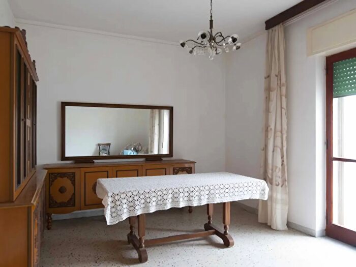 Appartamento trilocale in vendita in Via della Resistenza, Catanzaro