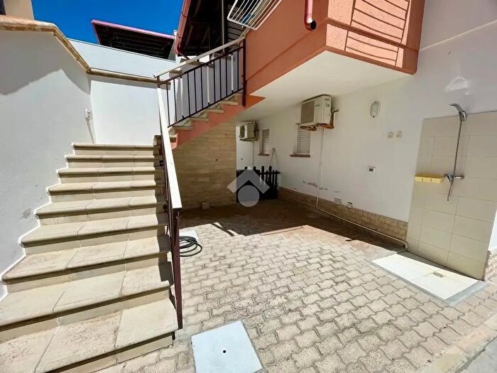 Casa trilocale in vendita in Via Benedetto Croce, Ugento