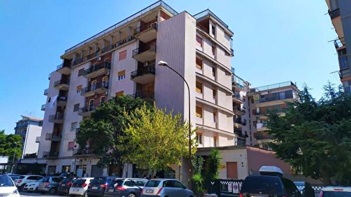 Appartamento con 5 locali in vendita in Via Molfetta, Foggia