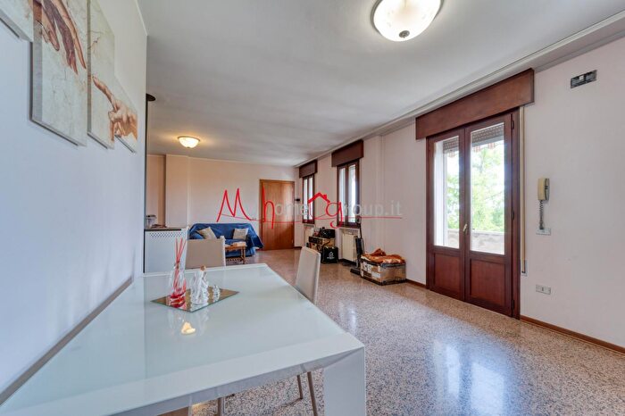 Appartamento con 5 locali in vendita in Via Michelangelo Buonarroti, Vigonza