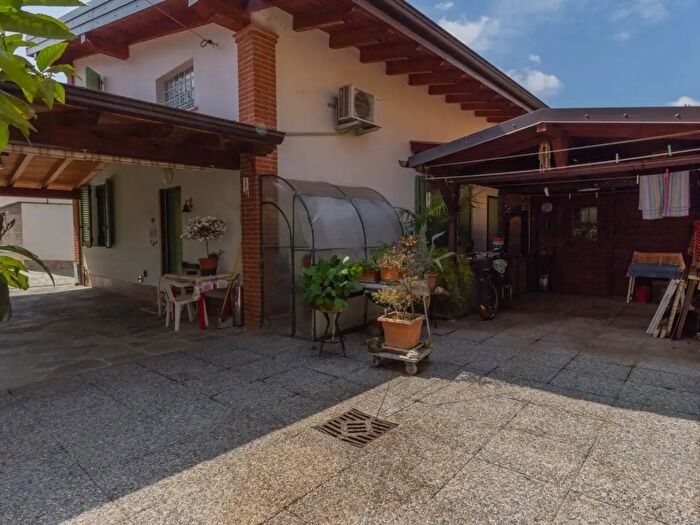 Casa quadrilocale in vendita in Borgonovo Val Tidone