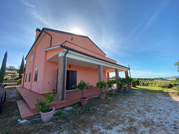 Casa con 6 locali in affitto in Strada Provinciale San Donato, Orbetello