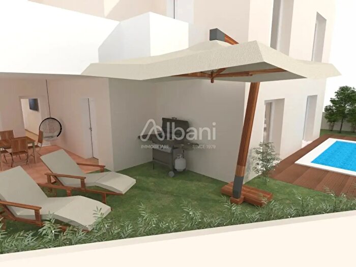 Appartamento con 6 locali in vendita in Via Vecchia, Lerici