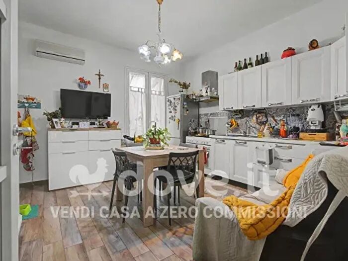 Appartamento trilocale in vendita in Via Buonriposo, Palermo