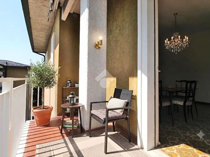 Appartamento trilocale in vendita in Via Via Papa Giovanni XXIII, Mariano Comense