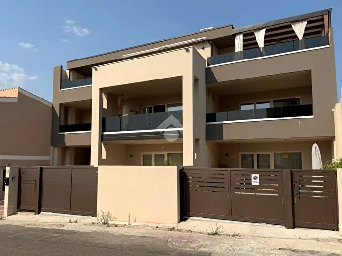 Appartamento trilocale in vendita in Via Principe Amedeo, Villasimius